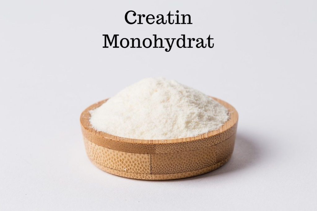 Creatin Monohydrat in einer kleinen Schale.